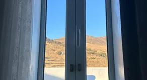 Cycladic house with amazing view in Potamia village - Image 5