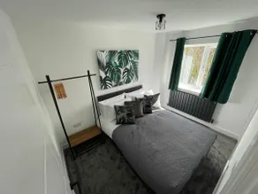 Brand New High Spec House with parking Wi-Fi (B) - Image 2