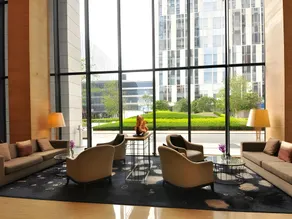 Yicheng Pazhou Poly World Trade Centre Apartment - Image 3