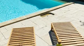 Gîte Eucalyptus L'Ecrin de Verdure piscine Chinon - Image 4