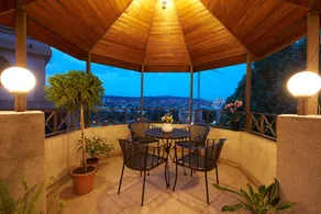 Iliani Hotel - Image 5