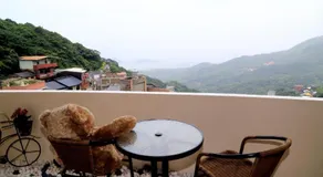 Liu House - Image 5