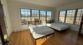 Warm and Cozy 4Bd 2Bath - Image 2