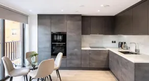 Upton park Plaistow East Ham Canning Town Apartment in London - Image 4