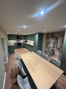 Cosy Cottage | Hot Tub | Sleeps 8 | Log Fires - Image 3