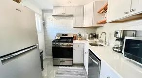 Entire Lovely 3 Bedroom, 2 Bathroom Apartment! 1 Block to the Beach and Boardwalk! - Image 5