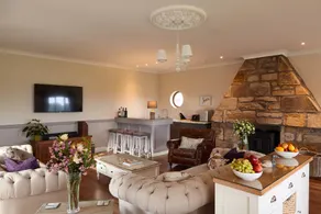 Bowhill Bed and Breakfast - Image 3