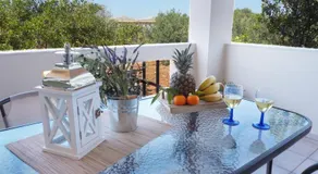 Olive House - Image 3