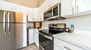 Cozy Micro Suite Unit 9 Sleeps 2 Minutes to Downtown - Image 4