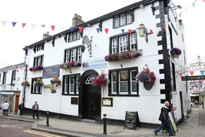 The Swan & Royal Hotel - Image 5