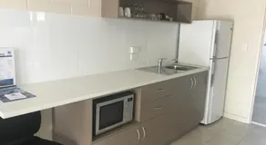 Victor Harbor City Inn - Image 3
