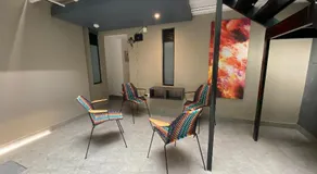96K Premium Suite - Habitaciones a minutos del Aeropuerto en Bogotá - Image 3