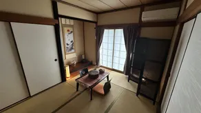 Heal Cafe Hiroshima Guesthouse Japanese-style room - Image 1
