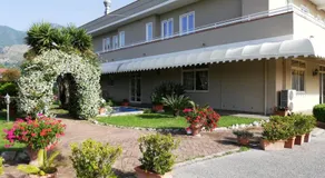 Saturnia Garden - Image 3