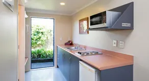 Beach House Motel - Image 5