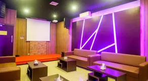 Urbanview Hotel DJ Inn Tegal - Image 3