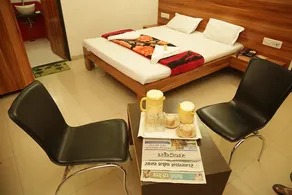 Hotel Kunal & Restaurant Since1983 - Image 2