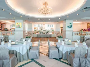 Golden Crown China Hotel - Image 3