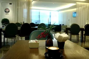 Barony Park Hotel Shanghai - Image 2