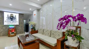 Royal Hotel District 2 - Image 5