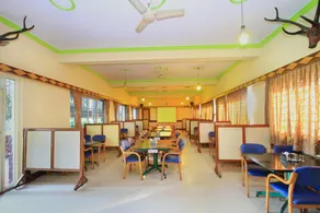 OYO Elite Inn - Image 2
