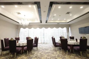 Vienna International Hotel (Mount Emei Crystal Plaza Hotel) - Image 3