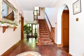San Antonio Room at Glenarde House - Image 3