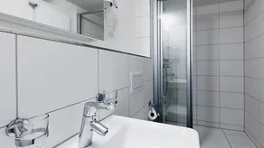 Swiss Star Guesthouse District 4 - Image 4