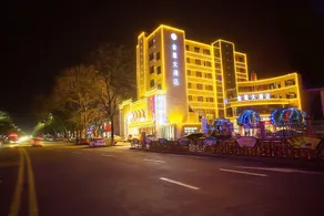 Golden Nest Hotel - Image 4