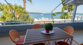 Sailinn Beach House - Image 4