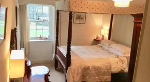 The Falcon Inn - Image 2