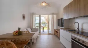 Aura Residence - Image 2