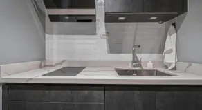 BGC Studio with Free Parking & Balcony near Uptown Mall - Image 4