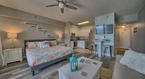 Deluxe Beachfront Studio, Shores of Panama, Oceanviews and Updated - Image 2