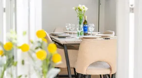 Swift Host - Friars Quay - Riverside - Sleeps up to 8 - Free Parking - City Centre - Image 5