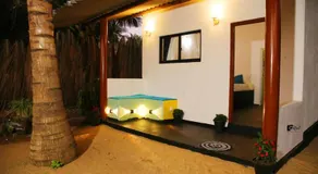 Rooms at Maduka Restaurant - Image 5