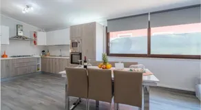 Villa con internet de alta velocidad, barbacoa y jacuzzi | Vistas al jardín - Image 3