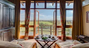 Riboville Boutique Hotel And Restaurant - Image 2