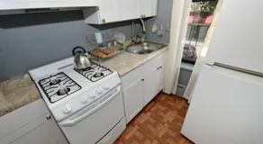 Cozy Studio Near Central Park - Image 5