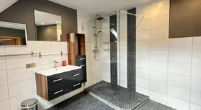 Vintage Apartment - Image 4
