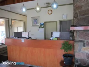 Airport Inn - Image 3