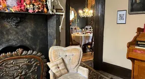 Aaron House of Niagara Falls - Image 2