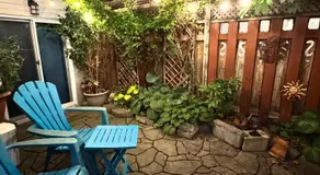 Montreal Hideaway in a Residential area - Image 4