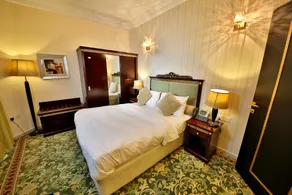 Midtown Furnished Apartments - Image 2