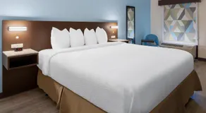 Studio 6 Suites Jacksonville, NC - Camp LeJeune - Image 2