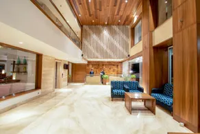 Hotel Emerald Park - Image 2