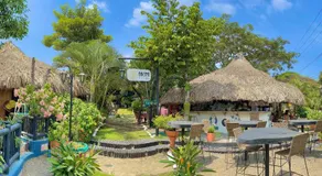 Bikini Hotel & Pool - Image 4