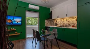Kentia Modern/Artistic City Apartment - Image 4