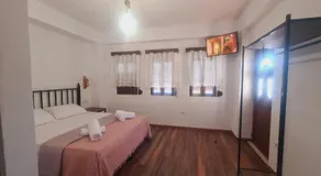 Memo's Guest House - Image 4