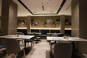 Home Inn Selected Qingdao Taidong Commercial Area Beer Street Zhongshan Park - Image 4